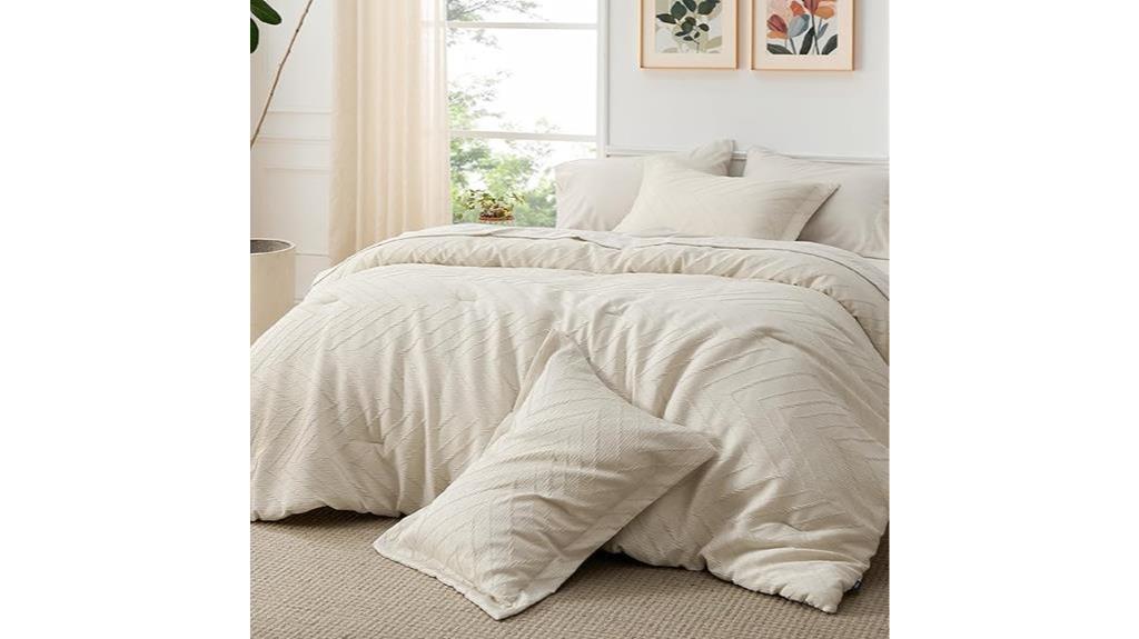 chic and cozy bedding