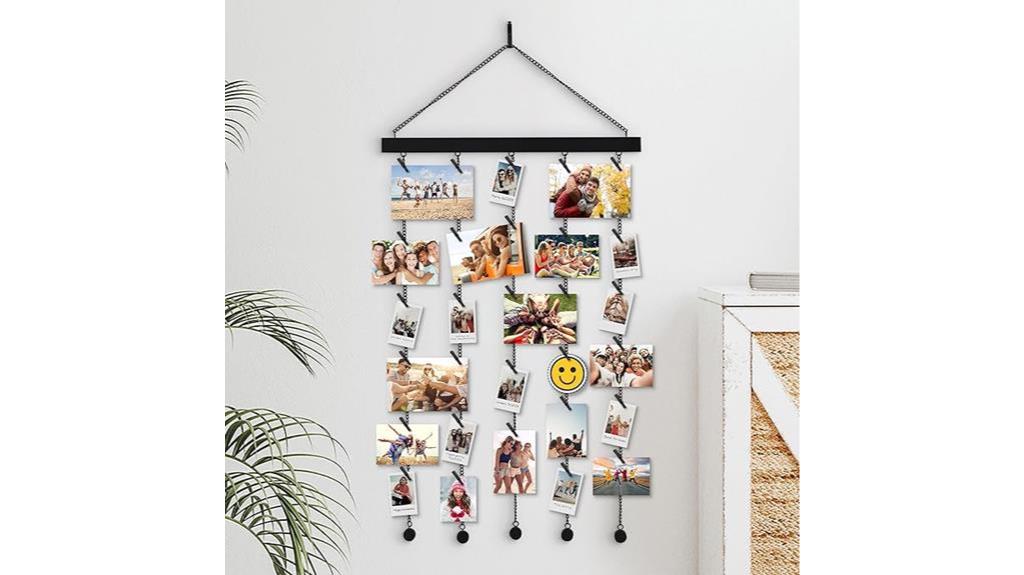 photo display with clips