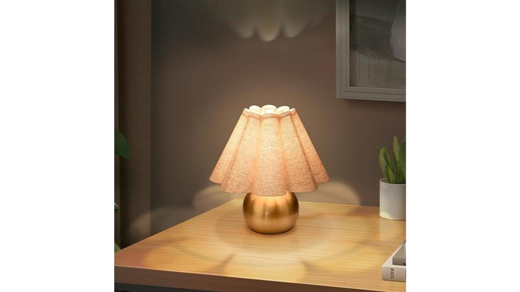 gold scalloped bedside lamp