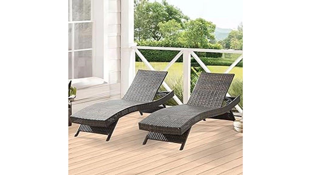 set of two chaise lounges